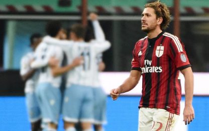 Tim Cup, il Milan è fuori: a San Siro passa la Lazio in 10
