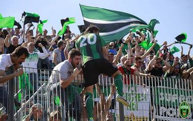 esultanza_gol_promozione_13-14_con_la_curva