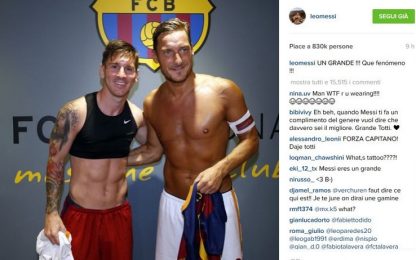 E Messi si fa una foto con Totti: "Un grande, che fenomeno"