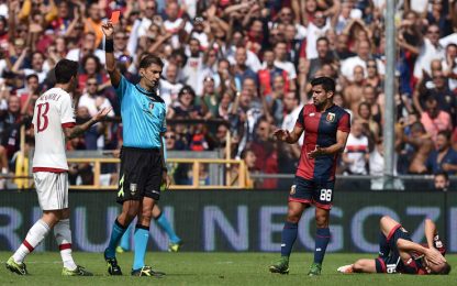 Il Milan si ferma a Marassi, Dzemaili condanna i rossoneri rimasti in 10
