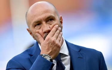 Sampdoria's Italian coach Walter Zenga looks on prior the Italian Serie A soccer match UC Sampdoria vs FC Inter at Luigi Ferraris stadium in Genoa, Italy, 04 October 2015.
ANSA/SIMONE ARVEDA