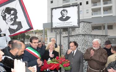 00_intitolazione piazza bergamini