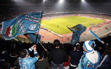 Naples, ITALY:  Naples' fans cheer on their team during their Italian Serie B football match against Juventus at San Paolo stadium in Naples, 06 November 2006. AFP PHOTO / FRANCESCO PISCHETOLA  (Photo credit should read FRANCESCO PISCHETOLA/AFP/Getty Images)