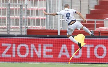 Foto LaPresse - Davide Anastasi01 10 2016 Trapani ItaliaSport CalcioTrapani - CittadellaCampionato di Calcio Serie B 2016/2017 Stadio Provinciale di TrapaniNella foto: ESULTANZA DI LITTERI DOPO GOL 0-2Photo LaPresse - Davide Anastasi01 10 2016 Trapani - ItalySport SoccerTrapani - CittadellaItalian Football Championship League B 2016/2017 - Provinciale Stadium of TrapaniIn the pic: ESULTANZA DI LITTERI DOPO GOL 0-2