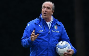 CAIRATE, ITALY - NOVEMBER 14:  Head coach Italy Giampiero Ventura reacts during the training session at Milanello on November 14, 2016 in Florence, Italy.  (Photo by Claudio Villa/Getty Images)