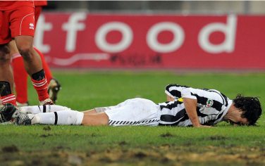 BARI, ITALY - DECEMBER 12:  Tiago of Juventus FC during the Serie A match between AS Bari and Juventus FC at Stadio San Nicola on December 12, 2009 in Bari, Italy.  (Photo by Giuseppe Bellini/Getty Images) *** Local Caption *** Tiago