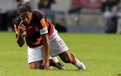 Ronaldinho fa causa al Flamengo, ora è sul mercato