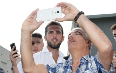 New Juventus' player Miralem Pjanic arrives at the ''J Medical'' medical center to undergo medicals in Turin, Northern Italy, 13 June 2016. ANSA/ ALESSANDRO DI MARCO