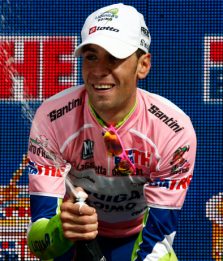 Giro, la cronosquadre alla Liquigas e Nibali è in rosa