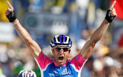 Il Tour parla italiano, Petacchi domina subito lo sprint