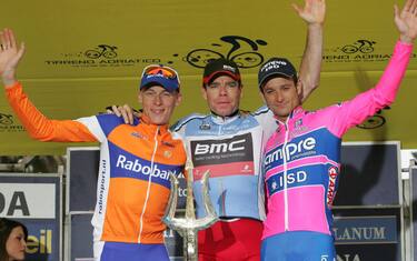 Tirreno-Adriatico, trionfa Evans. Cancellara, ultimo acuto