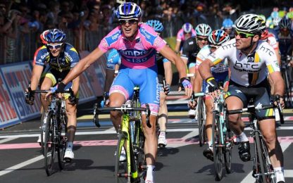 Giro: Petacchi trionfa a Parma, Cavendish in maglia rosa