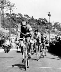 Quando il ciclismo contava più dello scudetto del Milan