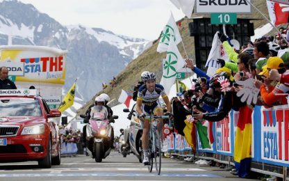 Giro, De Gendt conquista lo Stelvio. Rodriguez resta in Rosa