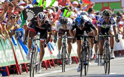 Vuelta, Bennati sfreccia a Valladolid. Contador in roja