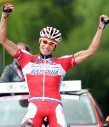 Belkov vince a Firenze, Wiggins soffre ma arriva con Nibali