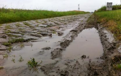 Tour-Roubaix, piove sul pavè. Cancellara: "Sarà un disastro"
