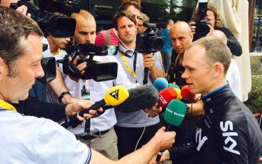 chris_froome_team_sky_twitter_tour_2015
