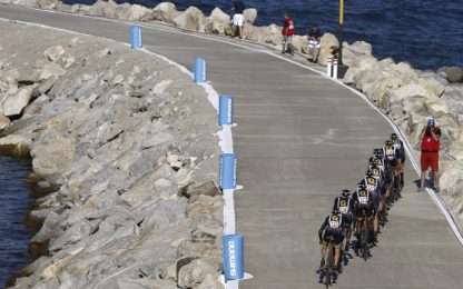 Vuelta, prima tappa: cronosquadre alla Bmc. Velits maglia rossa