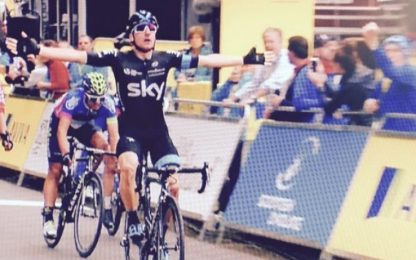 Tour of Britain, Elia Viviani vince in volata la terza tappa