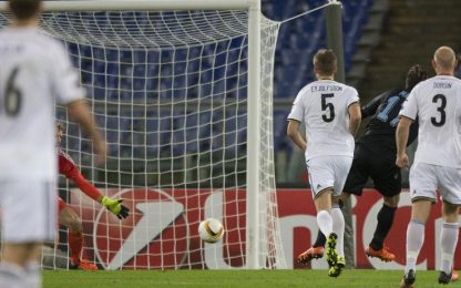 La Lazio stende in 10 il Rosenborg, il Lech Poznan sorprende la Fiorentina