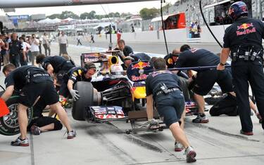 sebastian_vettel_box_suzuka_getty