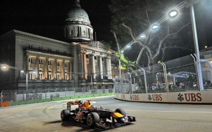 Vettel illumina Singapore, ma non è ancora campione