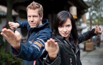 Kung Fu Vettel: Sebastian dal volante al set in Cina