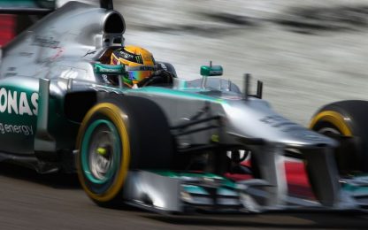 Gp Cina, la Mercedes qui va forte: pole di Hamilton
