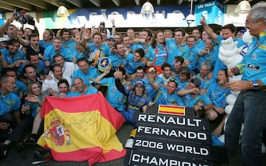 fernando_alonso_campione_mondo_2006_getty