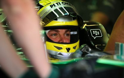 Test Bahrain, paura per Rosberg: incidente a 320 all'ora