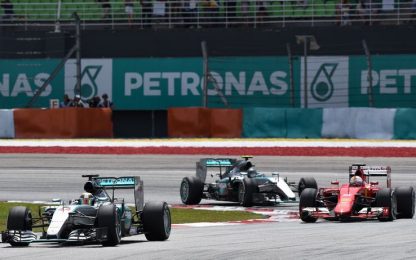 GP Spagna, L2: Vettel tallona Hamilton, scavalcato Rosberg