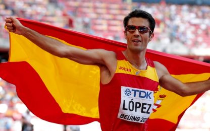 Marcia a sopresa: lo spagnolo Lopez soffia l'oro ai cinesi