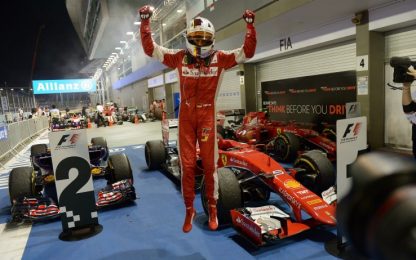 Vettel primo, Kimi terzo: la Ferrari conquista Singapore. Lewis out, Mondiale riaperto