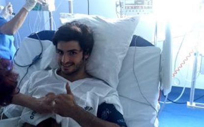 Spaventoso incidente a Sainz: è in ospedale, ma sorride su Twitter e vuole correre