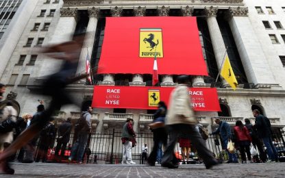 Wall Street in rosso: la Ferrari debutta a New York