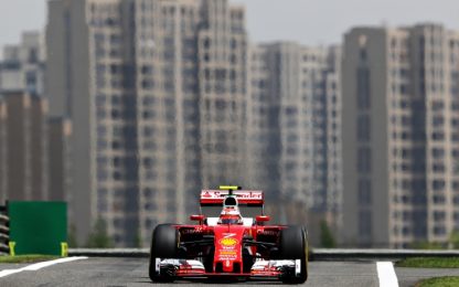 Cina, venerdì rosso Ferrari: a Raikkonen le seconde libere, poi Vettel