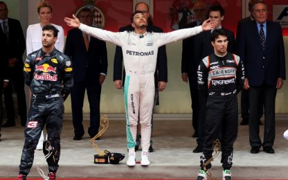 Lewis di Monaco trionfa su Ricciardo. Vettel 4°