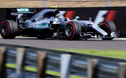Rosberg chiude in vetta all'Hungaroring, Vettel 3°