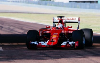Vettel prova per primo gli enormi pneumatici 2017
