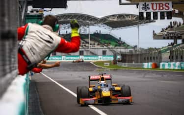 Titolo Gp2: Giovinazzi o Gasly. Gp3, Leclerc vola