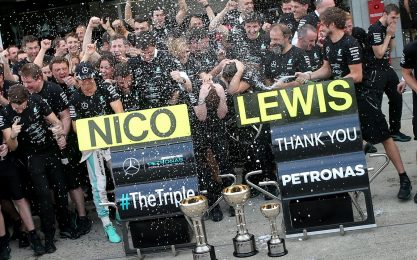 Lewis, gara in rimonta. Ma ora contro Nico è dura