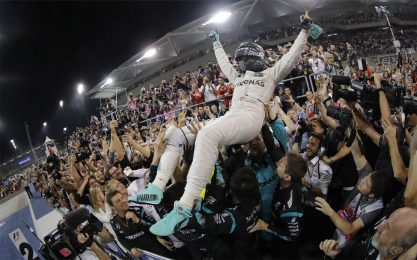 Rosberg campione, scatta la festa ad Abu Dhabi