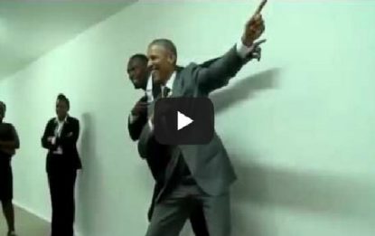 Obama come Usain, il presidente americano imita Bolt