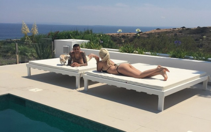 Ibiza: Mauro Icardi e Wanda, vacanze in famiglia
