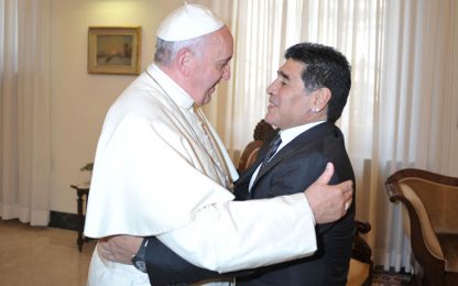 Maradona si sposa a Roma. E vorrebbe il Papa a celebrare il matrimonio