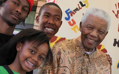 Sudafrica, Nelson Mandela ai funerali della nipote Zenani