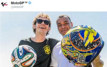 Valentino e Cafu: calcio e risate in pista a San Paolo