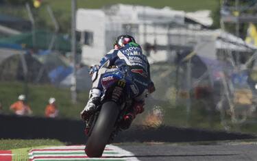 GP Gran Bretagna, L2: Marquez insegue Lorenzo, decimo Rossi