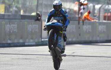romano_fenati_wheeling_win_lemans_2015